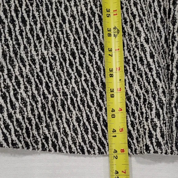 Andrew Marc Black and White Sleeveless Midi Dress - Picture 15 of 17